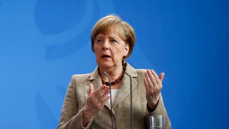 Merkel insta a crear una zona de libre comercio con EE.UU.