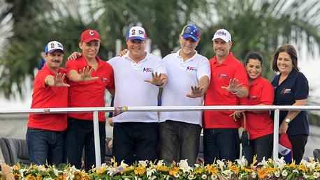  'Los Cinco' viajan a Venezuela para honrar la memoria de Hugo Chávez