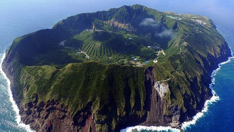 ¿Cómo se vive en el cráter de un volcán? : Conozca los poblados más extraños del mundo
