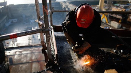 Catar no permite que trabajadores de Nepal asistan a los funerales tras el terremoto