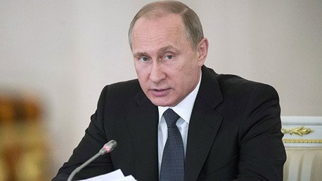 Putin firma un proyecto de ley que prohíbe "grupos extranjeros indeseables"