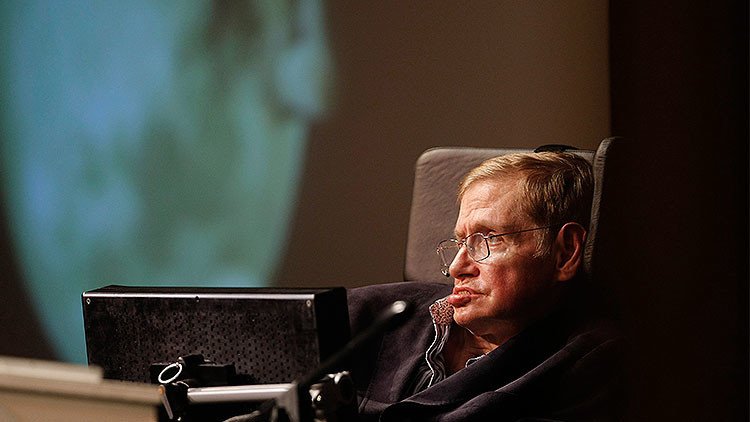 Stephen Hawking: "Considero la posibilidad del suicidio asistido si me vuelvo una carga"