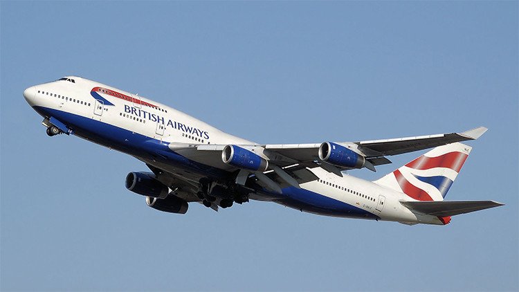 Cae en pleno vuelo un polizón desde un avión de British Airways después de viajar 11 horas