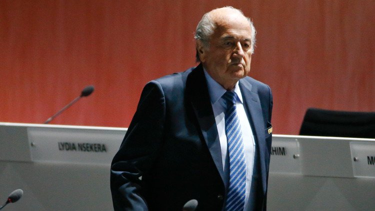 Blatter planea introducir "exámenes de integridad" entre los funcionarios de la FIFA