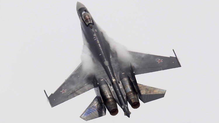Diez cazas rusos ultramodernos Su-35 y Su-30SM refuerzan las fronteras con la UE