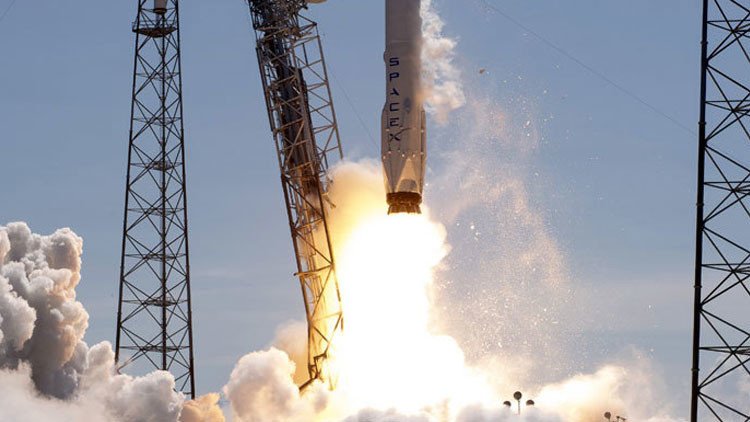 Lanzamiento de un carguero comercial de SpaceX a la EEI termina en "fracaso"