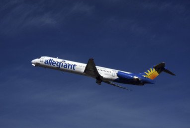 EE.UU.: Pasajeros se refugian en el ala del avión tras notar olor a combustible (FOTO)