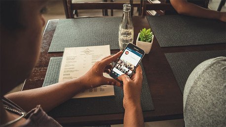Fotógrafos de comida y cazadores de amigos: Los 10 tipos de turista más molestos