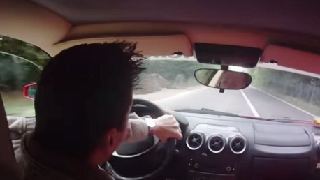 'Reacción felina' a dos inminentes choques con un Ferrari 'a mil por hora'