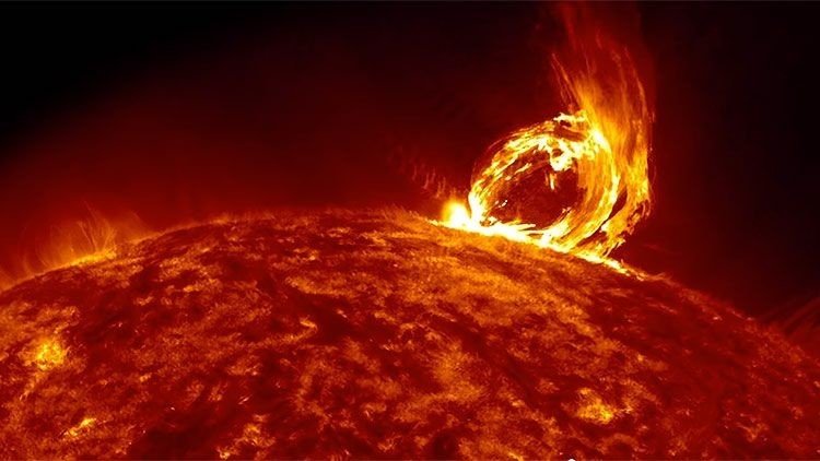 La NASA muestra el virulento 'escupitajo de satán', la más reciente erupción solar