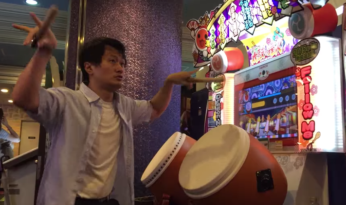 El 'Messi del taiko' filmado en un salón de videojuegos