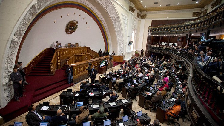 El Parlamento venezolano  aprueba un acuerdo en apoyo a las decisiones de Maduro sobre Guyana