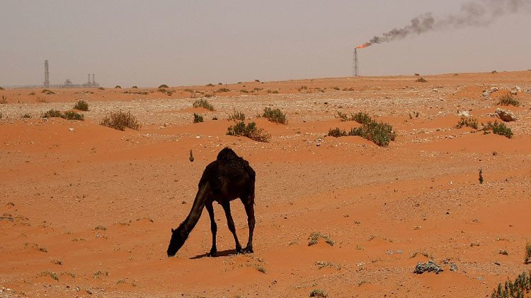Arabia Saudita lanza una nueva 'guerra' de exportaciones petroleras