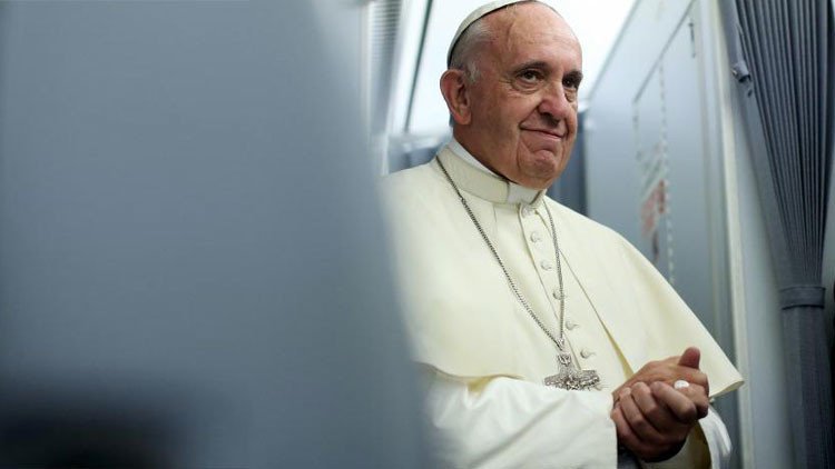 "El papa Francisco insta a una rebelión contra el capitalismo"