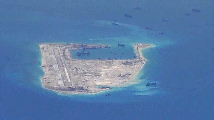 La India, en guardia: ¿Puede China construir más islas artificiales en el océano Índico?