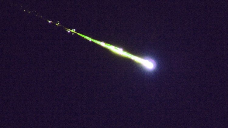 Video: Un supuesto meteorito ilumina el cielo argentino 