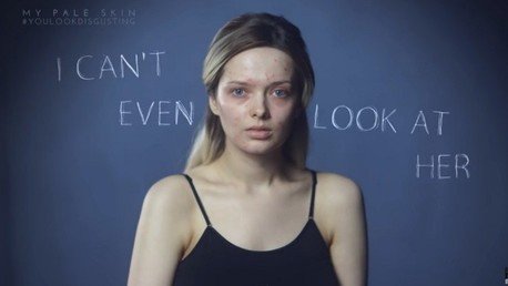 “Das asco”…  “Eres perfecta”: Una bloguera descubre las dos caras de Internet 