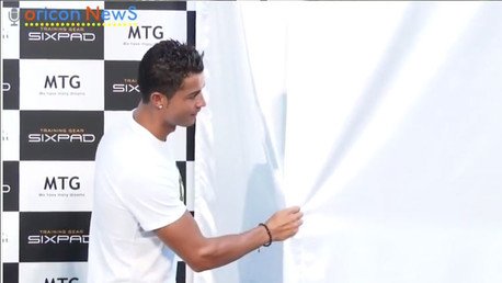 Así reaccionó Cristiano Ronaldo al 'conocerse' con su cyber-clon 
