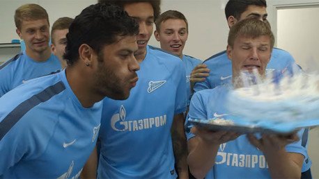 Esto pasa cuando Hulk sopla las velitas de su torta de cumpleaños
