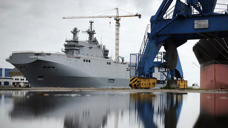 'Je Suis Mistral': 'Desrusificación' de los buques puede salirle a Francia por un ojo de la cara