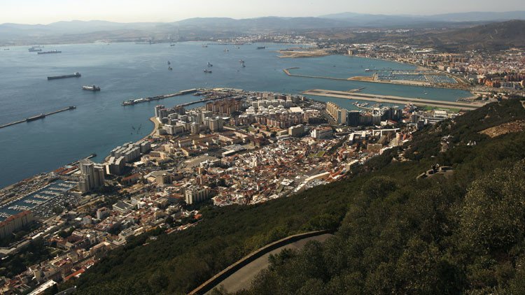 Nuevo escándalo: Reino Unido acusa a España de "violar su soberanía" en Gibraltar