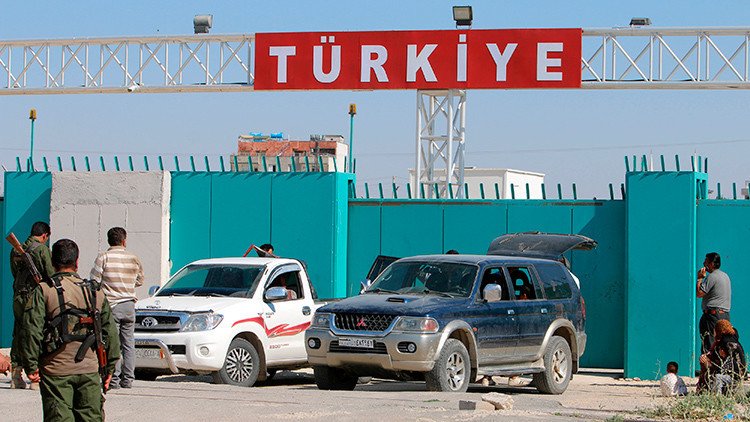 Turquía construye un muro de cemento en la frontera con Siria