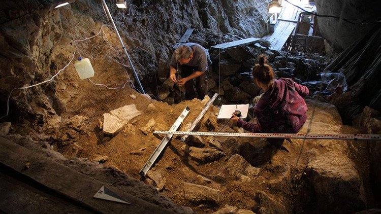Hallan un cráneo humano de 50.000 años en Siberia: ¿Será o no será un eslabón perdido?