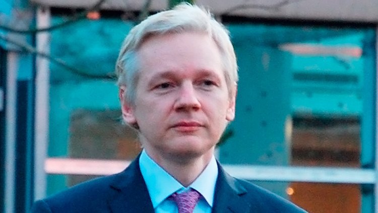 3 años de aislamiento: "¿Quién le pagará a Assange estos días de confinamiento ilegal e injusto?"