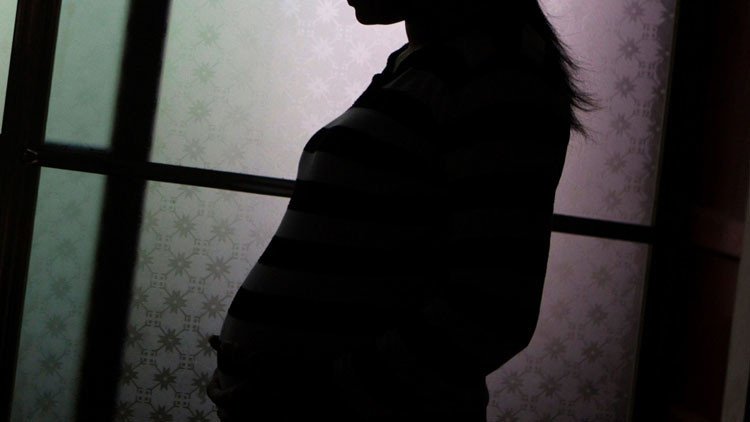 China: Una mujer se queda embarazada 13 veces para evitar cumplir una pena de prisión