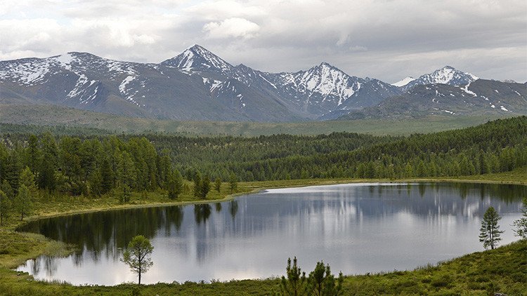 Localizan en un lago de Siberia una carreta legendaria que podría contener oro zarista