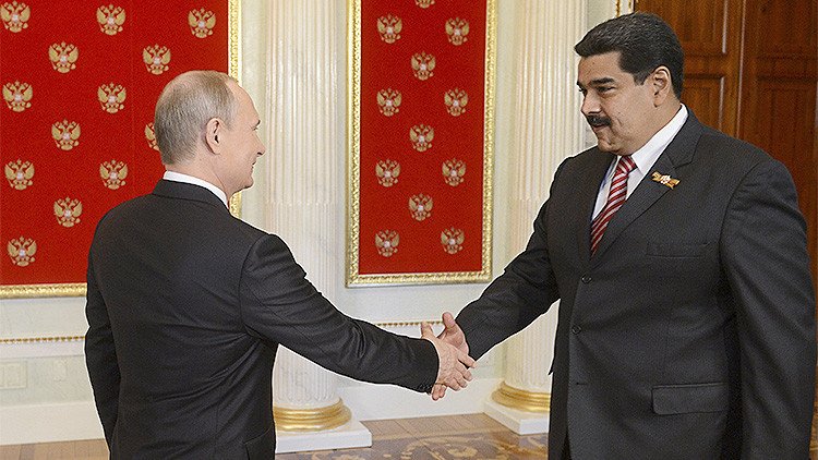 Maduro y Putin buscan una salida a la crisis del petróleo
