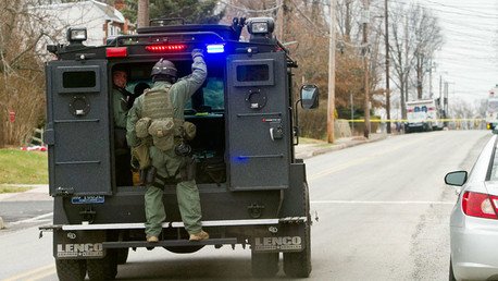 EE.UU.: Un hombre armado amenaza con detonar una bomba en Lakebay