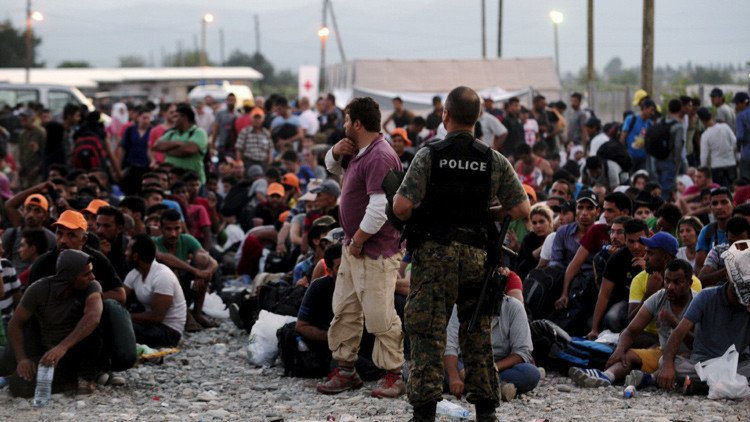 Políticos y personalidades mediáticas comparten sus propuestas ante la crisis migratoria en Europa