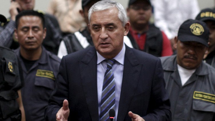 Otto Pérez Molina se jacta de haber rechazado un soborno de El Chapo en 1993