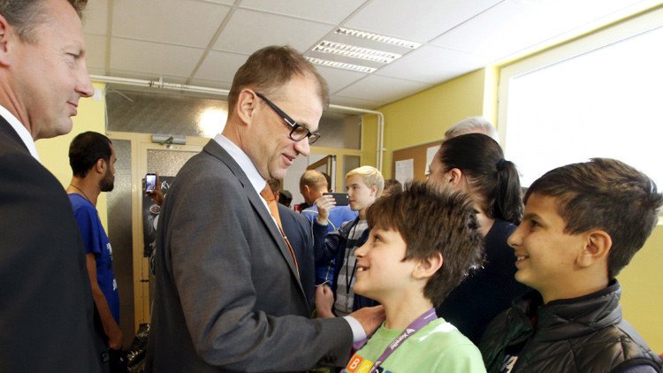 El primer ministro de Finlandia alojará a refugiados en su casa