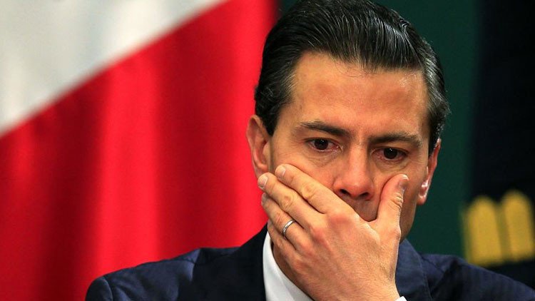 Recogen firmas para una denuncia contra Peña Nieto y su gabinete