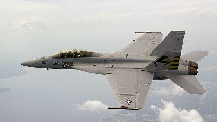 Revelan fotos en EE.UU. de una posible nueva versión secreta del caza F/A-18 Super Hornet