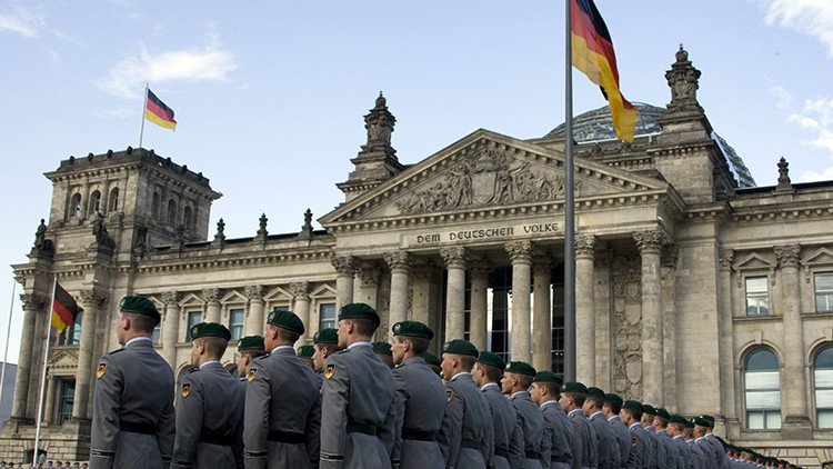 Alemania moviliza a 4.000 militares por el flujo migratorio 