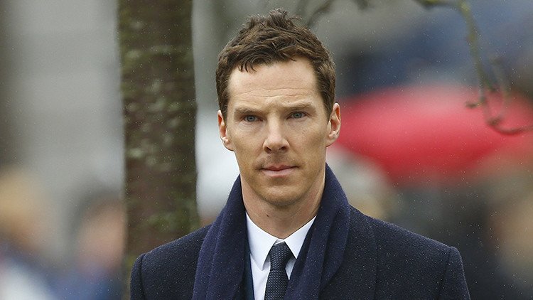 El actor británico Benedict Cumberbatch ayuda a los refugiados con este video