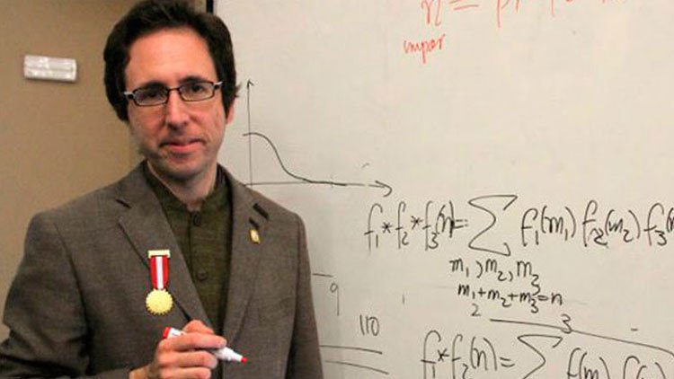 Conozca al matemático peruano que ha resuelto un enigma de más de dos siglos