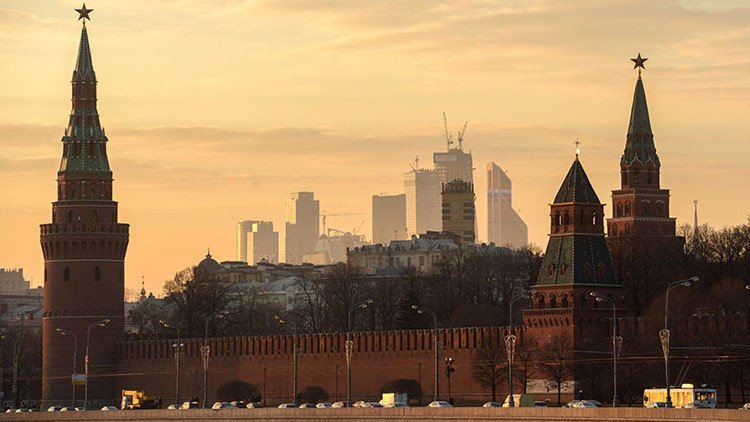 Kremlin: "La actividad internacional de Putin muestra el fracaso del aislamiento de EE.UU. a Rusia"