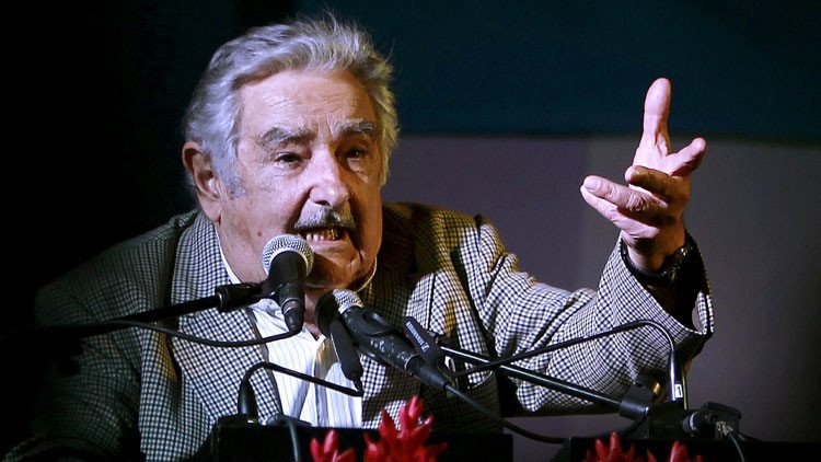 Mujica: "La gran sociedad de consumo es la culpable de la reacción negativa a los refugiados"