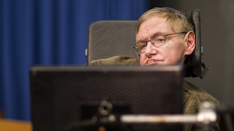 Stephen Hawking: “Mi discapacidad ha sido una ayuda, en cierto modo”