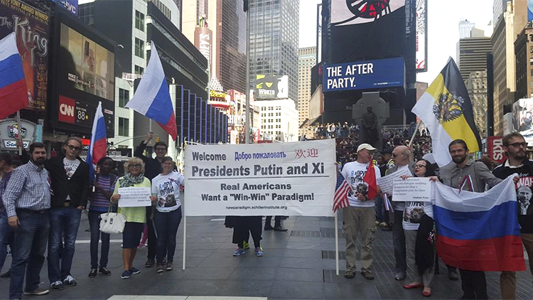 Neoyorquinos organizan una manifestación de bienvenida a Vladímir Putin y Xi Jinping