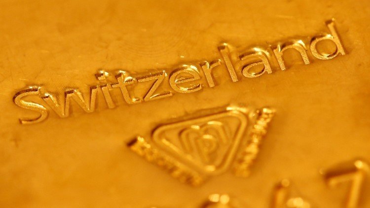 Suiza investiga a siete bancos por posible fraude con metales preciosos