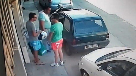 La maniobra para desaparcar que dejó a los presentes con la boca abierta