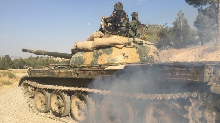 El Ejército sirio prepara una operación antiterrorista terrestre en Hama
