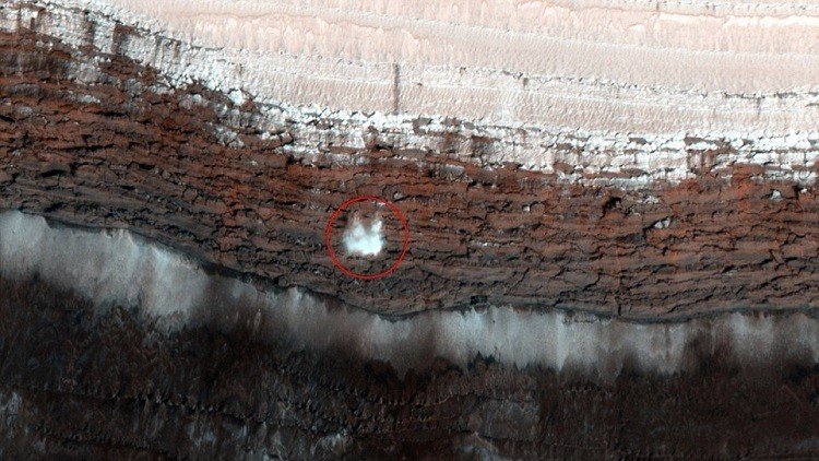 Publican fotos de una enorme avalancha en Marte