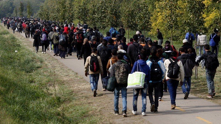 'The Times': Bruselas elabora un plan secreto para expulsar a miles de refugiados de Europa
