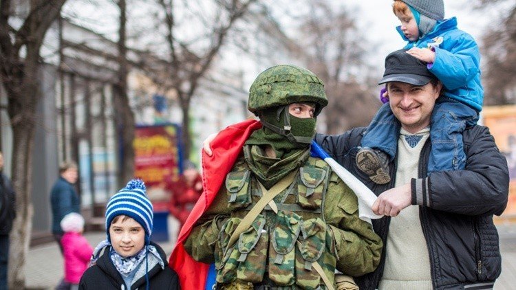 'Gente educada': Rusia crea un código de ética militar para erradicar las groserías en el Ejército